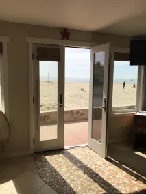 Capitola Beach  FRONT Venetian Condo - on the Beach - Image 2