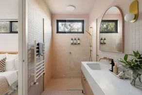 Banksia Luxury Home With Views - Image 5