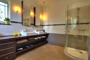 Charmante Villa mit Pool und Meerblick, ideal für Familie oder Freunde - Image 2