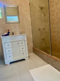 3bed / 3bath! Vista al mar, con piscina !! - Image 4