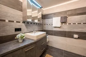 Ferienwohnung \"Kreuzkofel\" mit gemeinschaftlich genutztem Whirlpool & Garten - Image 4