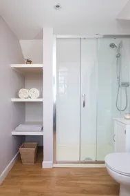 Detached Coastal Home 150m from Beach | Sleeps 8 - Image 5