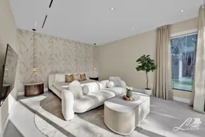 9BR Opulent Villa Emerald - Image 4