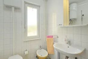 Apartment with washing machine, barbecue and good price - Image 2