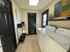 Stylish and funky, minutes away from everything NWA has to offer! - Image 4