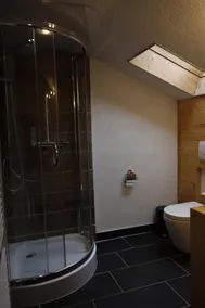 Fewo für 2-5 Pers. über 2 Etagen mit 3 Schlafzimmern, TV und Balkon,Du/WC - Image 3