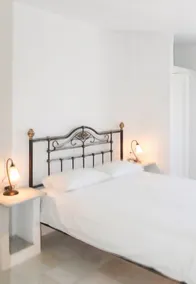3 bedrooms villa with sea view shared pool and wifi at Paros 1 km away from the beach - Image 2