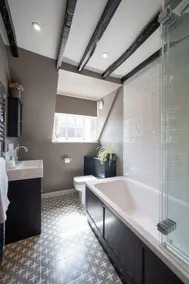 The Stables: full of character near the Pantiles with secluded courtyard garden - Image 2