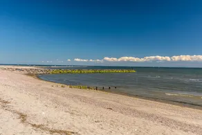 Beachfront cottage located in the heart of Fairfield Beach!! - Image 5