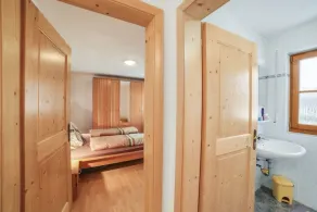 Cozy Strickerhof 1 Holiday Apartment with Mountain View & Balcony - Image 2