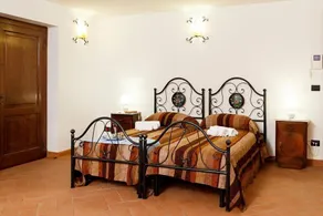 Villa / Independent home i Cortona med 6 soveværelser som kan rummer 13 - Image 3