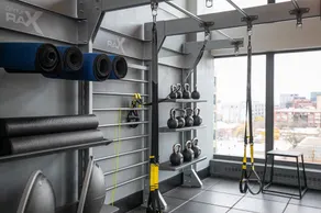 Trendy West Loop 1BR w/ Gym & Coworking, nr UIC, by Blueground - Image 5