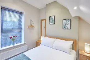 Host & Stay - Ramblers Retreat - Image 5