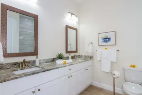 SO Cape Coral | Accès Golfe | Piscine d'eau salée, TV dans chaque chambre, intérieur très moderne - Image 3