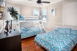 2 Bedroom 2 Bath Home- Pas de la plage, à distance de marche de Flagler Ave - Image 5