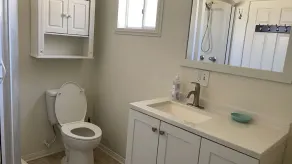 8 Beds/2Full-Bath Entire guesthome for 13 guest - Image 3