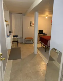 Pleasant Apartment (King St W) - great location! - Image 3