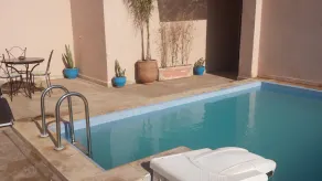 Residence with swimming pool on the roof, apartment with terrace in the center - Image 4