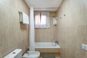 Appartement de vacances \"Apartamento Los Geranios\" avec piscine partagée, terrasse privée et Wi-Fi. - Image 3
