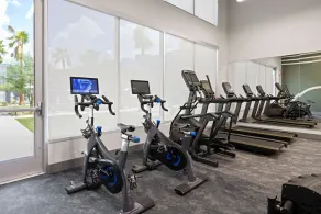 Landing Spectacular 1BD Yoga Studio Gym - Image 3