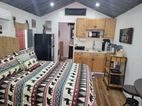 Smoky Mountain Glamping On Bold Stream w Hot Tub - Image 5