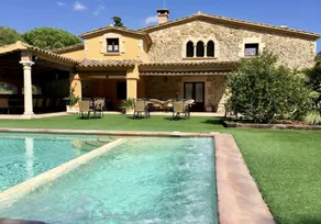 Mas Molines House with pool, jacuzzi and barbecue areas on the Costa Brava. - Image 4