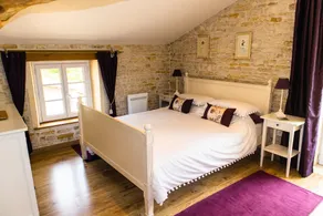 Gite Cerisier - sleeps 5 - Pool, Summer House, Games Barn & playhouse - Image 4