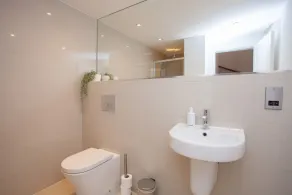 Stylish West End Flat in Glasgow - Image 4