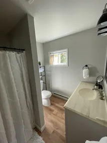 Stay at this comfortable loft at St. Albans Bay! - Image 2