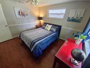 Pet-Friendly Gulf Coast Cottage, Fenced Yard, Game Room, Near Beach & Springs - Image 4