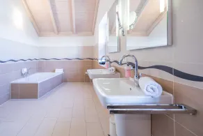 Luxuriös ausgestattetes Ferienhaus über zwei Etagen - Image 4