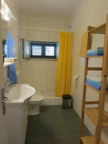 Top studio for 2-3 people, directly on the sea, boat mooring, bike hit! - Image 2