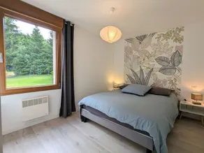 Gîte élégant en pleine nature avec terrasse, départ randonnées, parking privé et équipements inclus - Image 5
