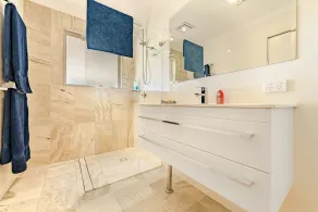 The Ravenswood Retreat - Image 3