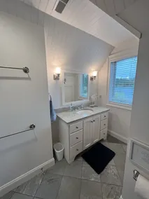 Lakefront, Family Friendly - Modern luxuries with up north atmosphere - Image 5
