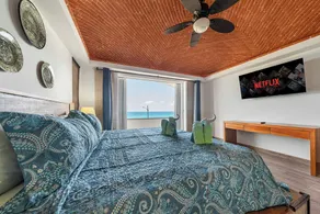Luxury two bedroom ocean front condo at Isla 33 - Image 5