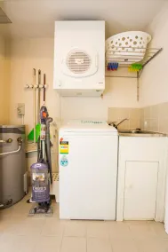 Perth City Living*Downtown*Full Amenities - Image 3