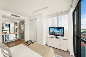 W South Beach: Oceanview Condo with Pool & Direct Beach Access - Image 4