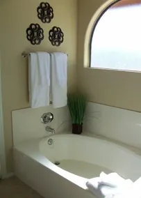 Great Home, Great Price, Great Location, w/Custom Built Pool - Image 3