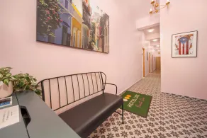 Room 3: Vibrant Walkable Hub in Santurce - Image 2