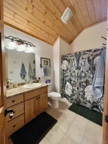 Must Stay- Gorgeous Secluded Log Cabin! (15 min from downtown) - Image 3