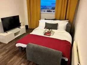 Cosy 1 bedroom/relocation apartment free parking - Image 4