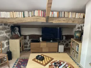 Typisk sommerhus i den smukke landsby Thînes - Image 2