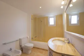 Excellent apartment for 2 adults. New Promotion 10% off all season - Image 2