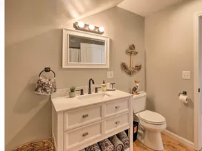 Modern furnished apartment w/ BBQ Grill - Image 2
