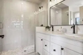 Luxury Hastings Home, Sleeps 18+ - Image 3