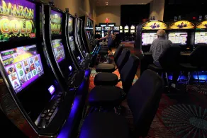 Emerald Queen Hotel & Casino - Image 4