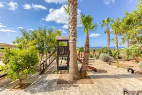 Villa proche de la plage avec jacuzzi et vue mer - Image 3
