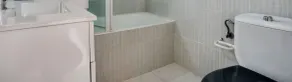 APPARTEMENT AVEC CLIMATISATION ET GRANDE TERRACE A 5 MINUTES DE LA MER - Image 3