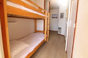 300m from ski slopes, 1st floor, balcony, tv, ski locker, 26m², Alpe d'Huez - Image 3